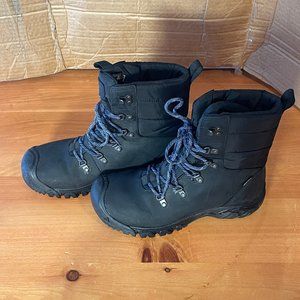 KEEN Greta Boot Waterproof - Black (size 9)